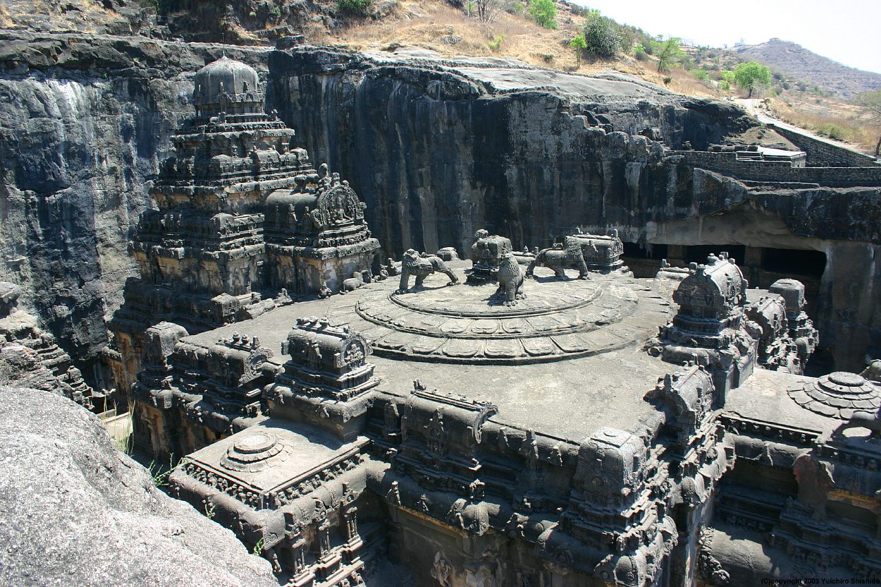 Ellora_cave16_001.jpg