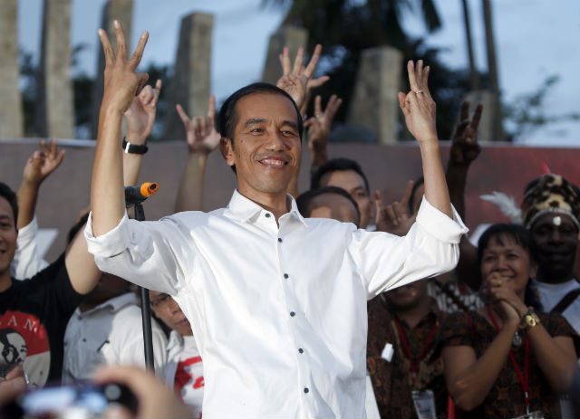 Jokowi%20tiga.jpg