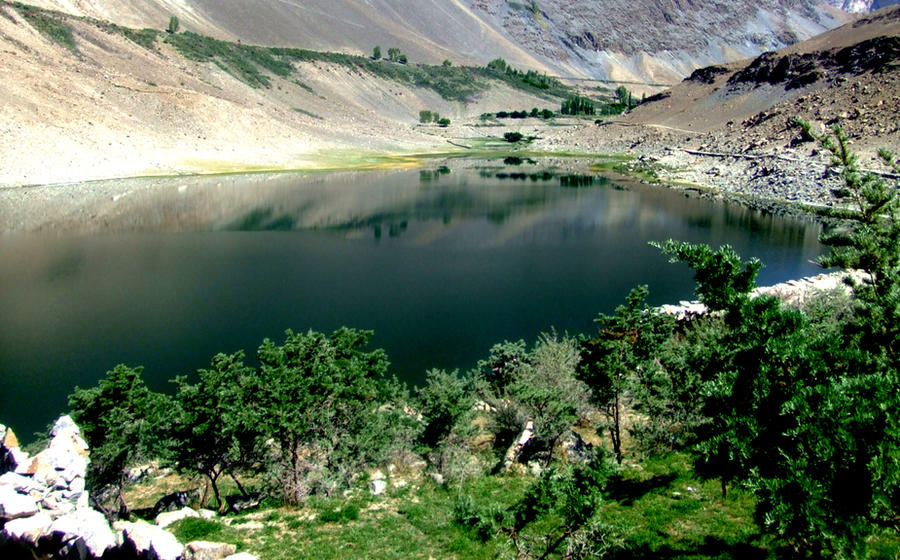 Borit_Lake_I__Pakistan_by_imrantshah.jpg