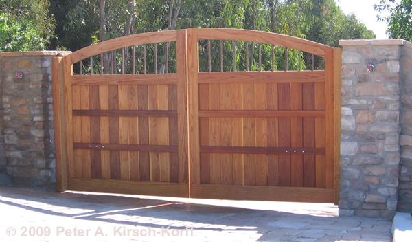 gate26_malibu_driveway.jpg