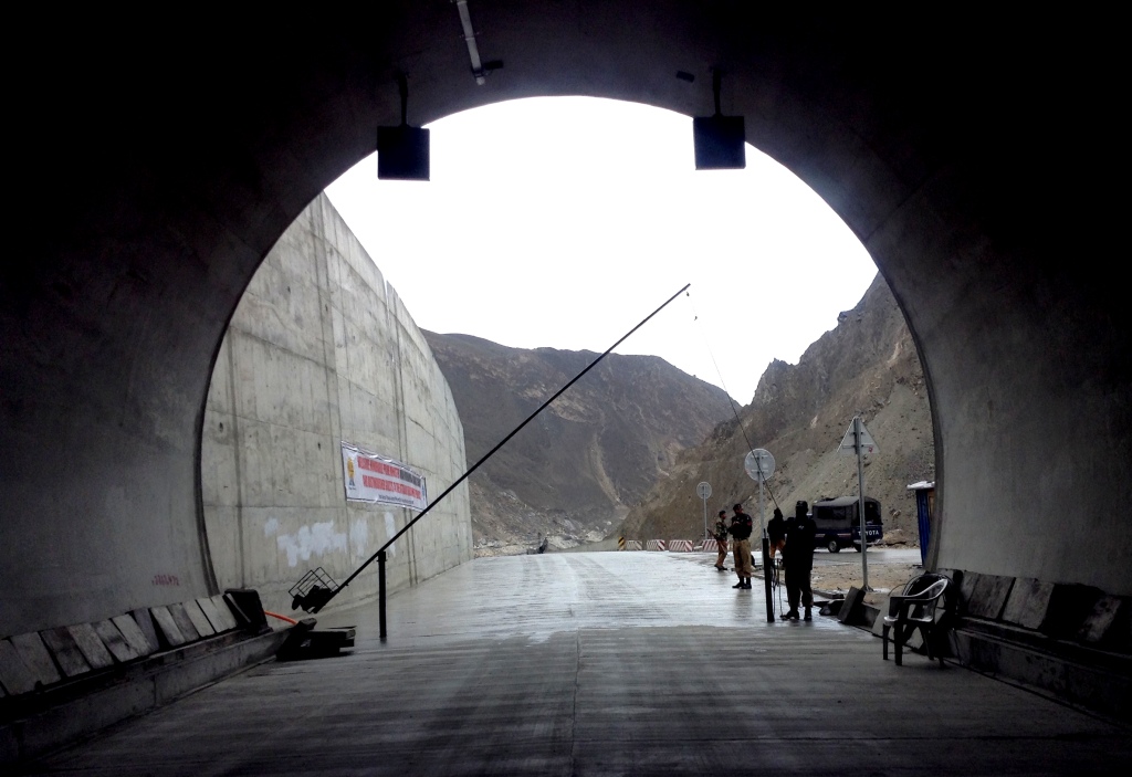 Tunnel-Nol-01.jpg