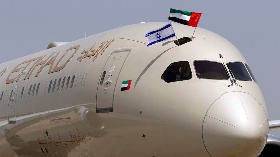 An Etihad Airways Boeing 787-9 Dreamliner aircraft displays Israeli and Emirati flags after landing upon arrival from the United Arab Emirates (UAE) at Israel's Ben Gurion Airport on 6 April