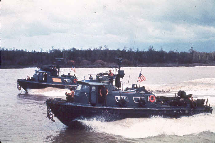 vietnamboats.jpg