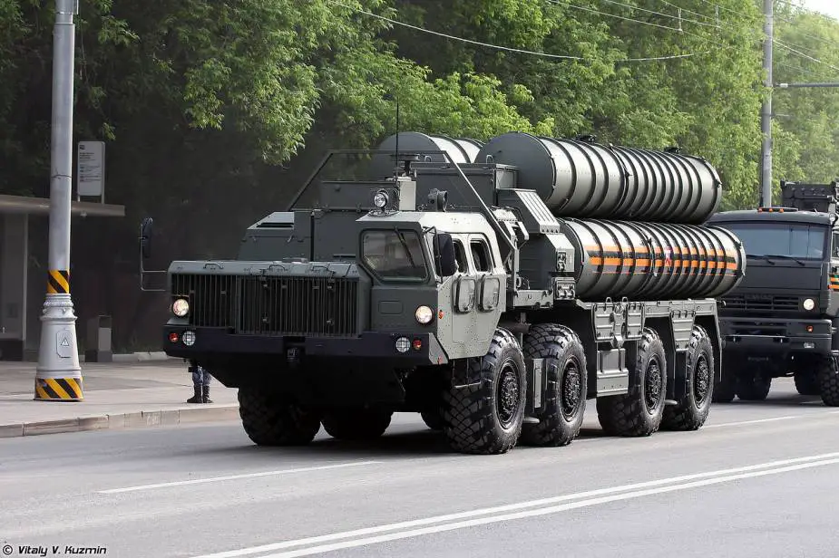 S-400_surface-to-surface_missile_Russia_Victory_Day_military_parade_2020_925_001.jpg