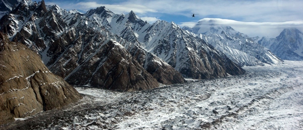 baltoro-glacier-aerial-shot-of-the-glacier-in-the-karakorams-that-is-so-long-it-can-be-seen-from-space-1549615252.jpg