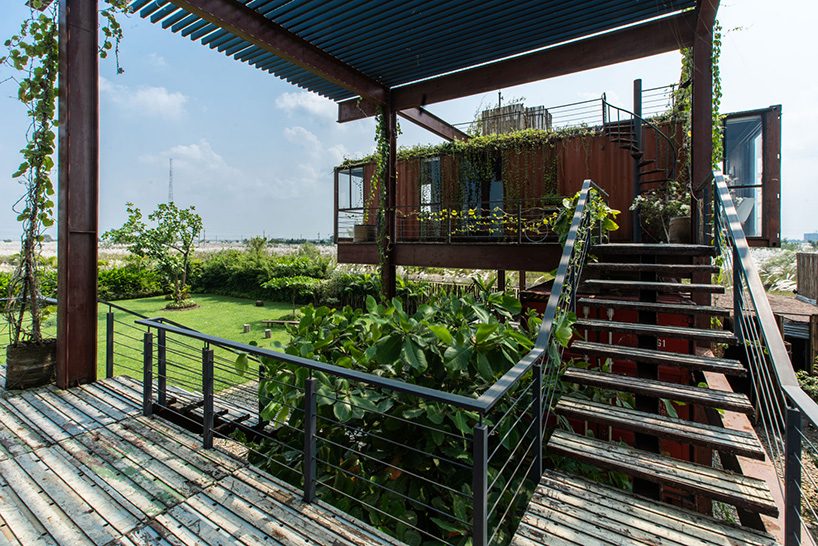 container-house-river-and-rain-bangladesh-designboom-12-818x546.jpg