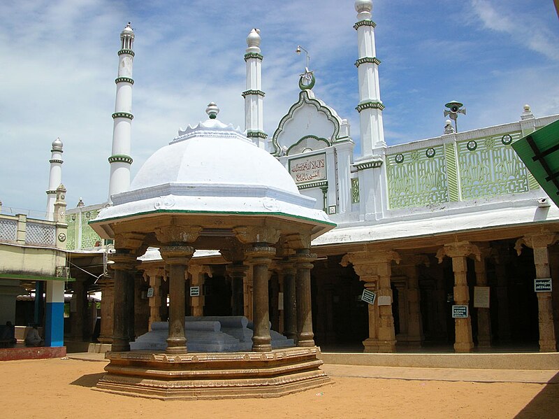 800px-JamiahMasjid2.jpg