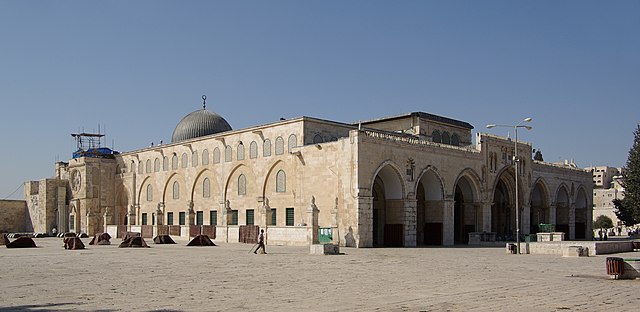 640px-Jerusalem_Al-Aqsa_Mosque_BW_2010-09-21_06-38-12.JPG