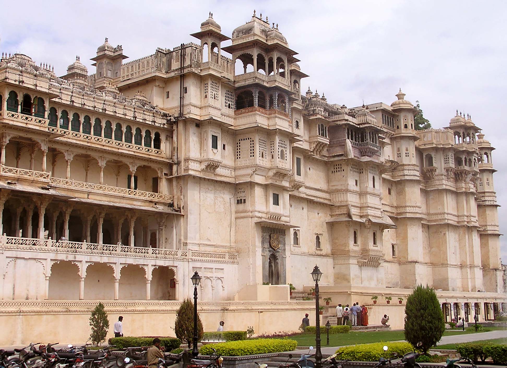Udaipur_City_Palace.jpg