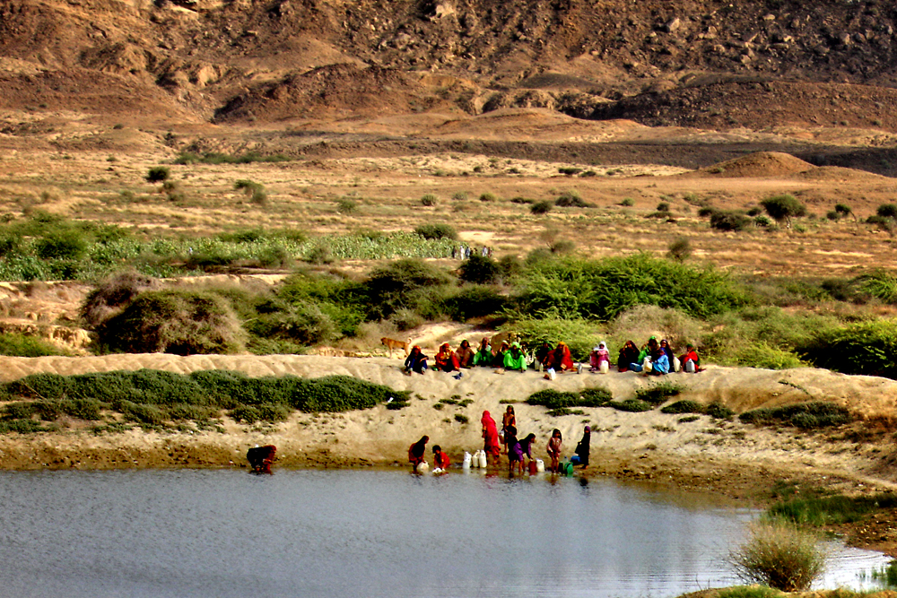 Women_in_Sindh.jpg