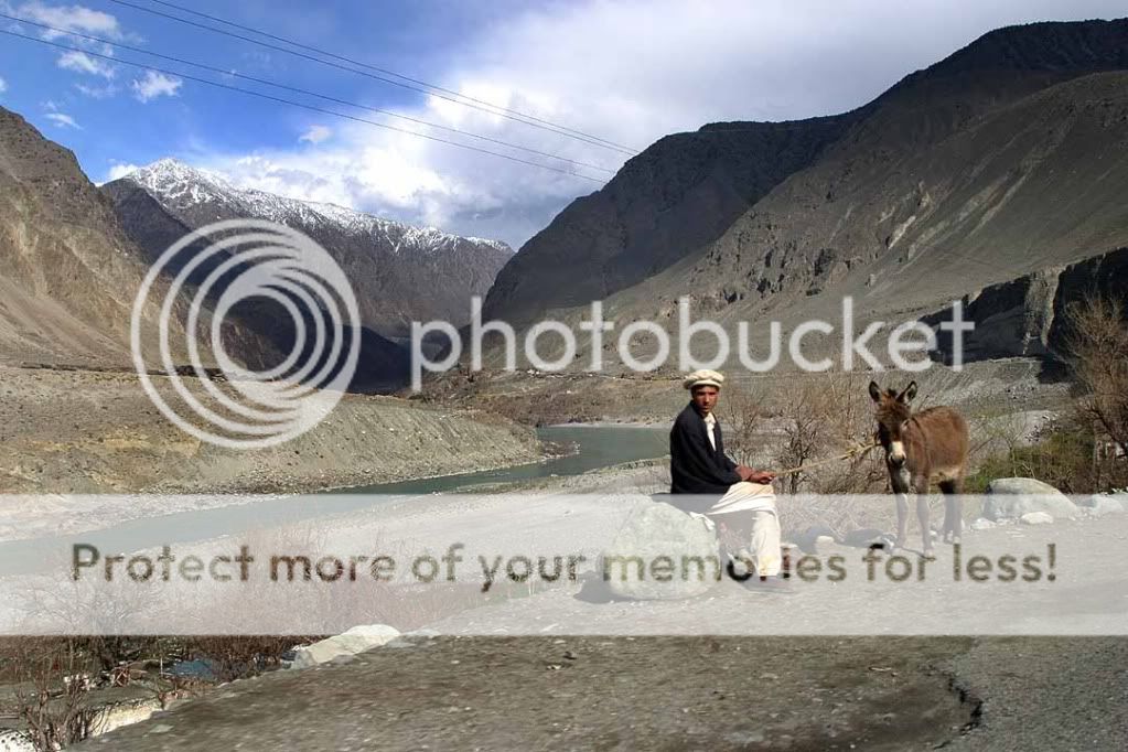 Boy_and_a_donkey_in_northern_Pakistan.jpg