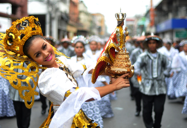 Sinulog-sa-Kabataan-apas-national-high-school4.jpg