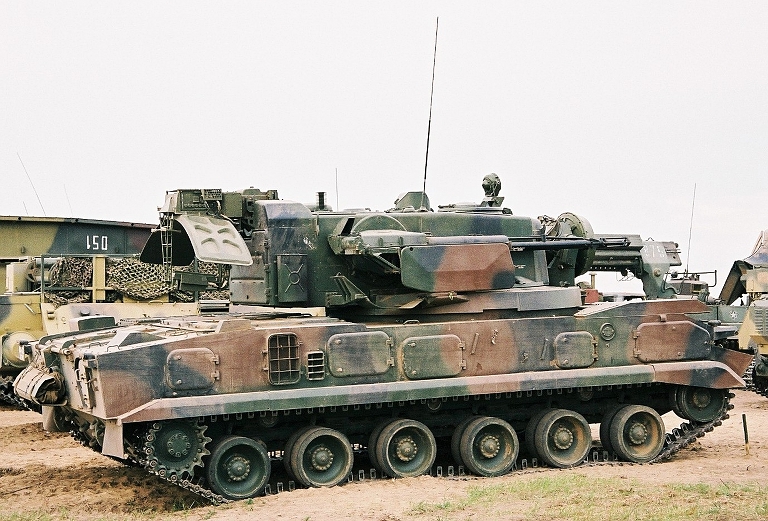 2S6M-Tunguska-Berezina-2006-MiroslavGyurosi-4S.jpg
