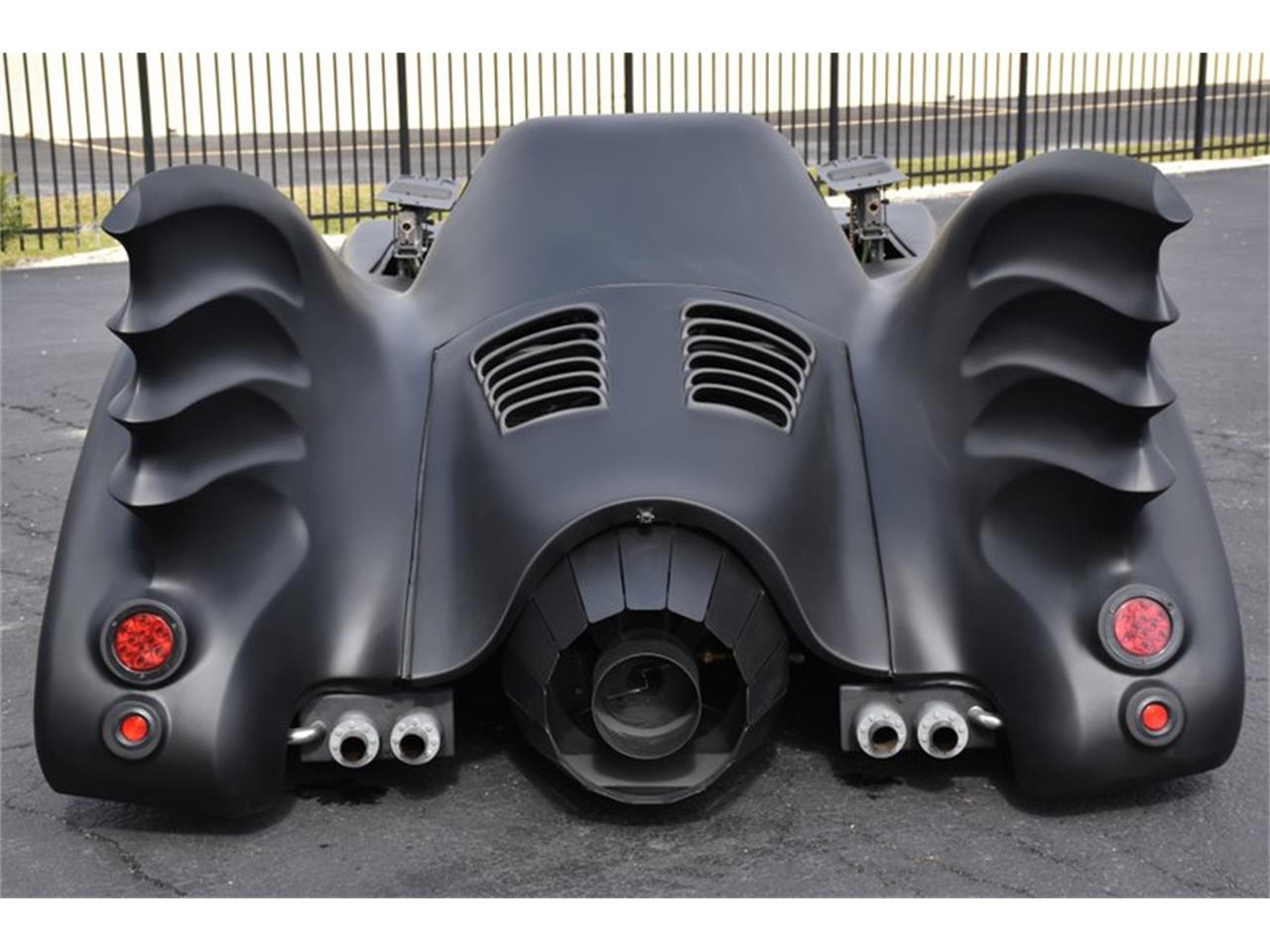 14683092-1989-custom-batmobile-std.jpg