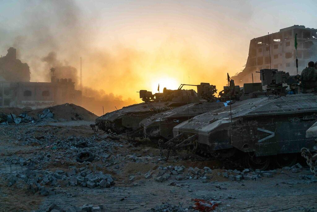טנקים משוריינים של צהל ב רצועת עזה מלחמת עזה 15.11.2023