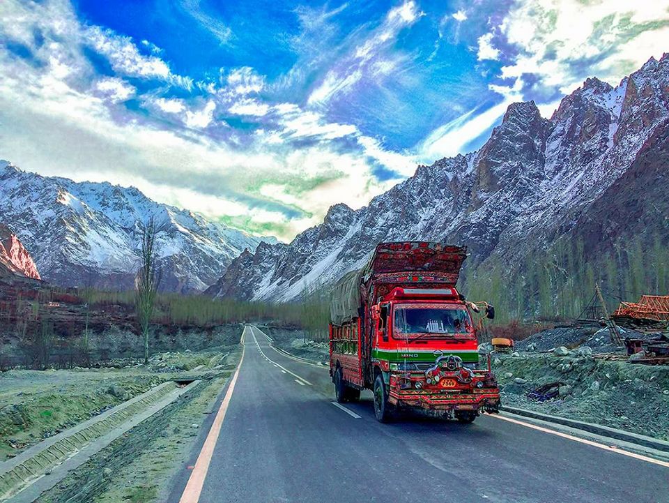 Karakoram-Highway-12.jpg