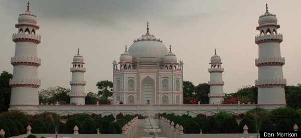 r-TAJ-MAHAL-large.jpg