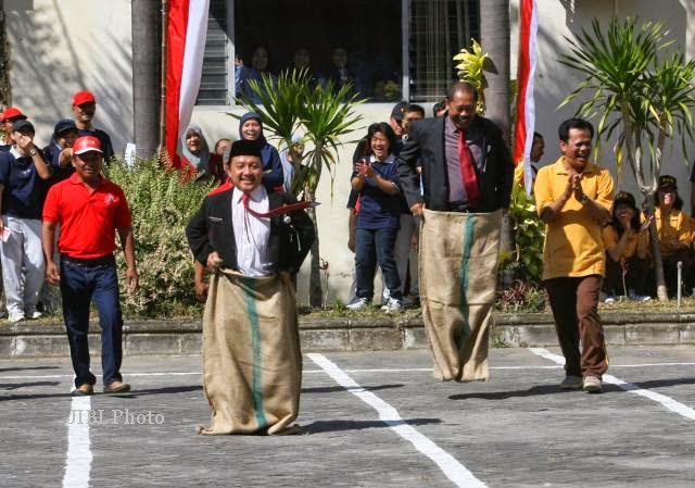 lomba-karung-solo-150813-Sunaryo-Haryo-Bayu-solopos.jpg