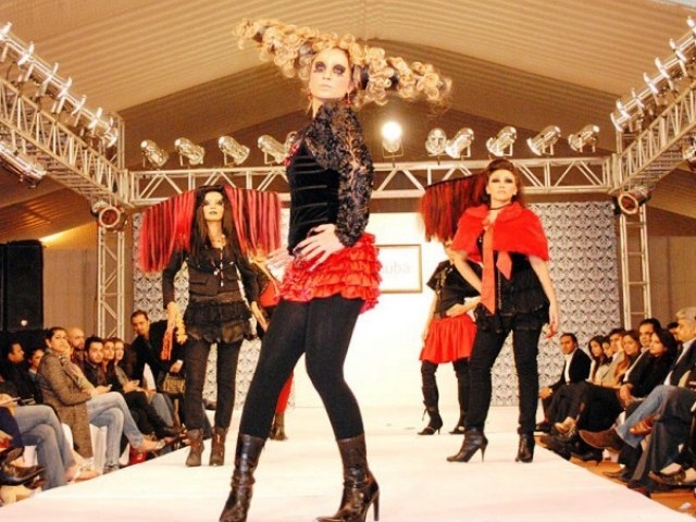 7-Lahore-Fashion-INP-640x480.jpg