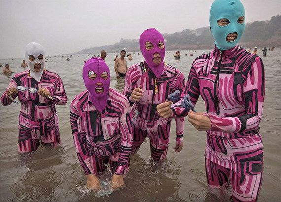 2015-07-28-1438092611-2559276-facekini_51-thumb.jpg