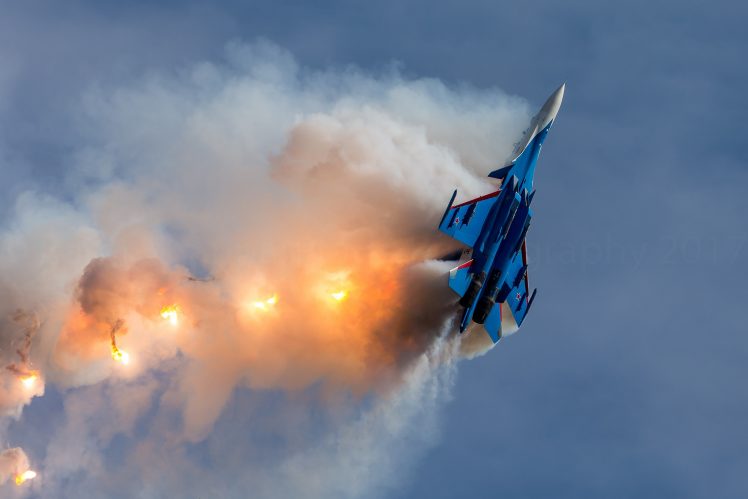 552533-fire-military_aircraft-aircraft-vehicle-Su-30_SM-accidents-explosion-748x499.jpg