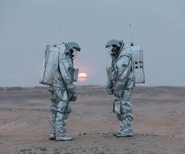 amadee-18-program-analog-astronauts-joao-lousada-and-stefan-dobrovolny-sunset-hg.jpg