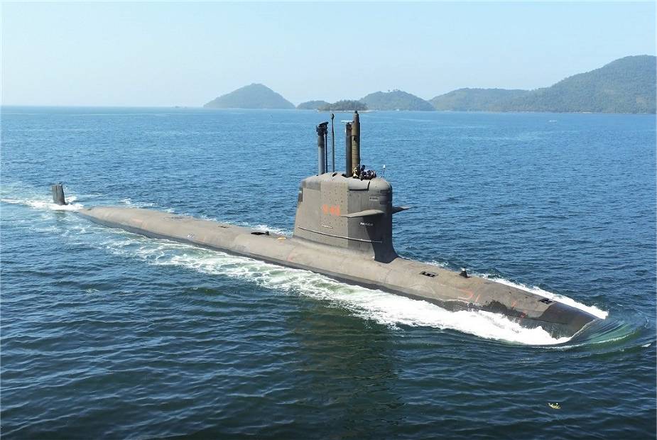 Brazilian_Navy_Riachuelo_Scorpene-Class_submarine_carried_out_first_independent_navigation_925_001.jpg