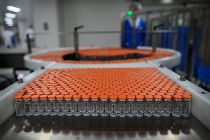 China’s Sinovac to Boost Covid-19 Vaccine Production at Beijing Plant by Billion Doses 