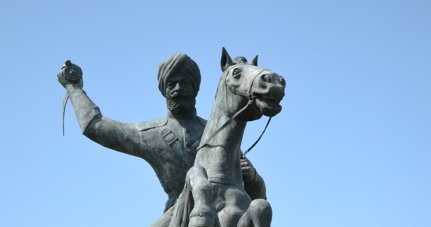 zorawar+singh+statue+in+Jammu.JPG