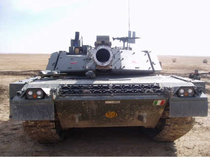 Front_view_of_a_Ariete_tank.jpg