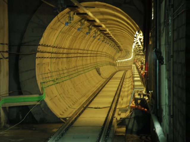 yellow-line-tunnel.jpg