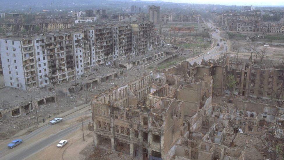 Grozny in ruins in 1995
