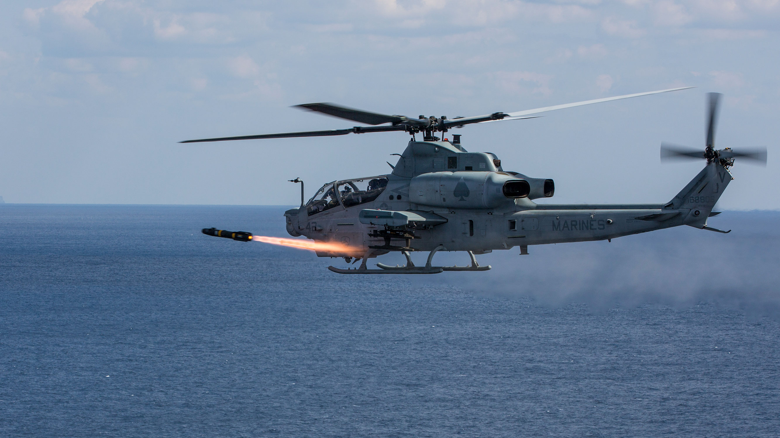 ah-1y-viper-hellfire-3183047.jpg