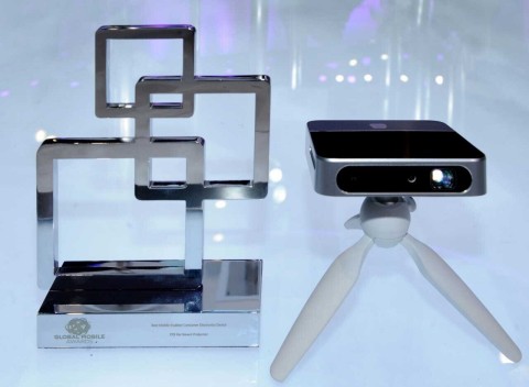 ZTE%27s_smart_projector_wins_%27Best_Mobile_Enabled_Consumer_Electronics_Device%27__MWC_2015.jpg