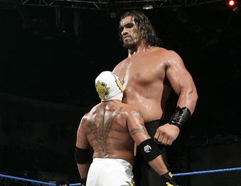 The-Great-Khali-and-Rey-Mysterio_display_image.jpg