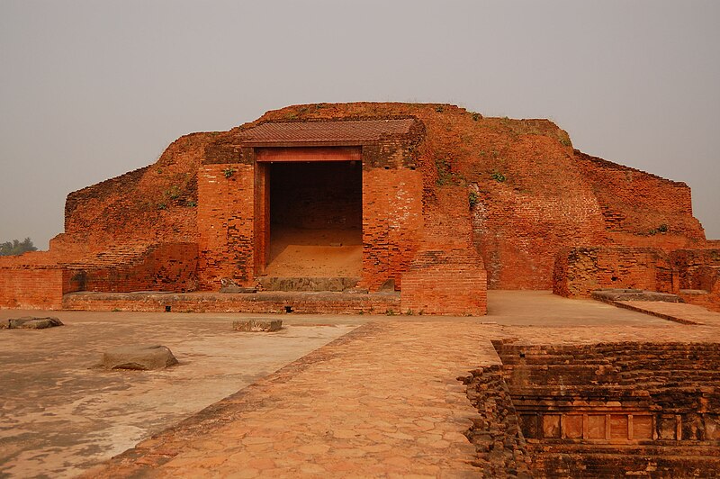 800px-Vikramshila_stupa.jpg