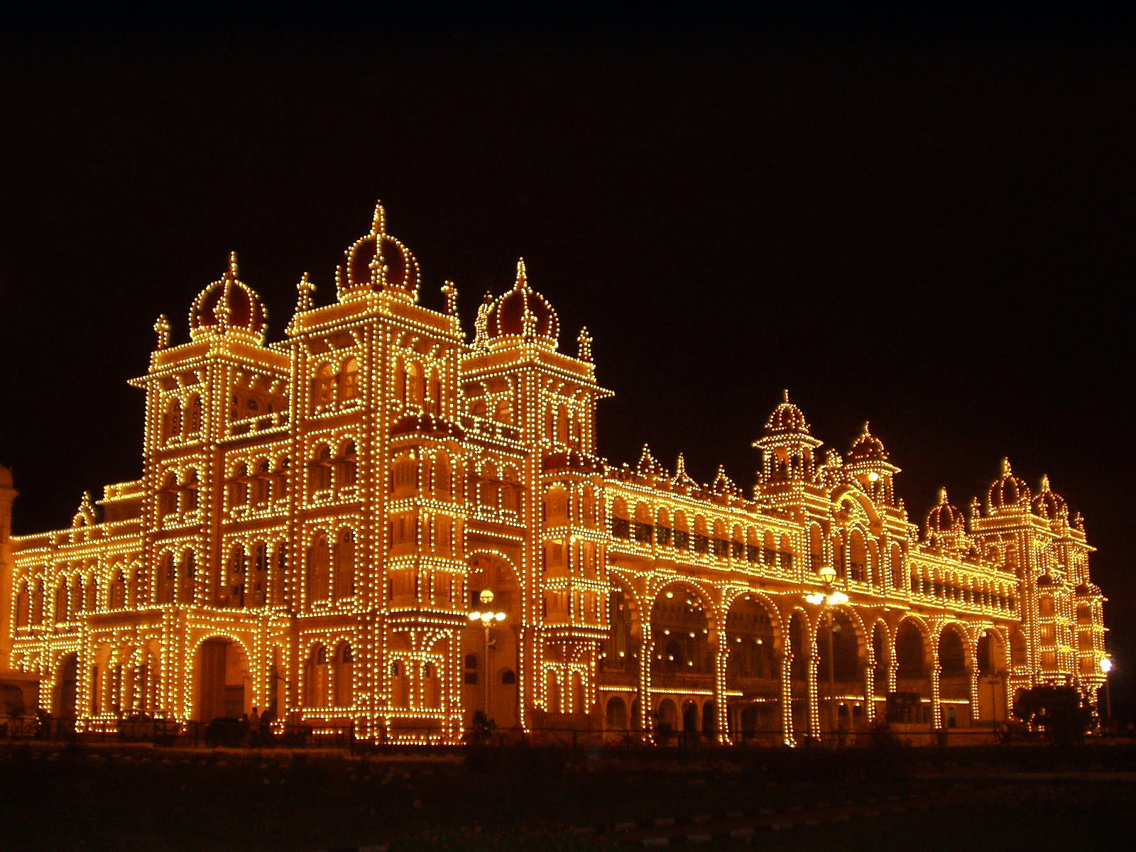 mysore_palace.jpg
