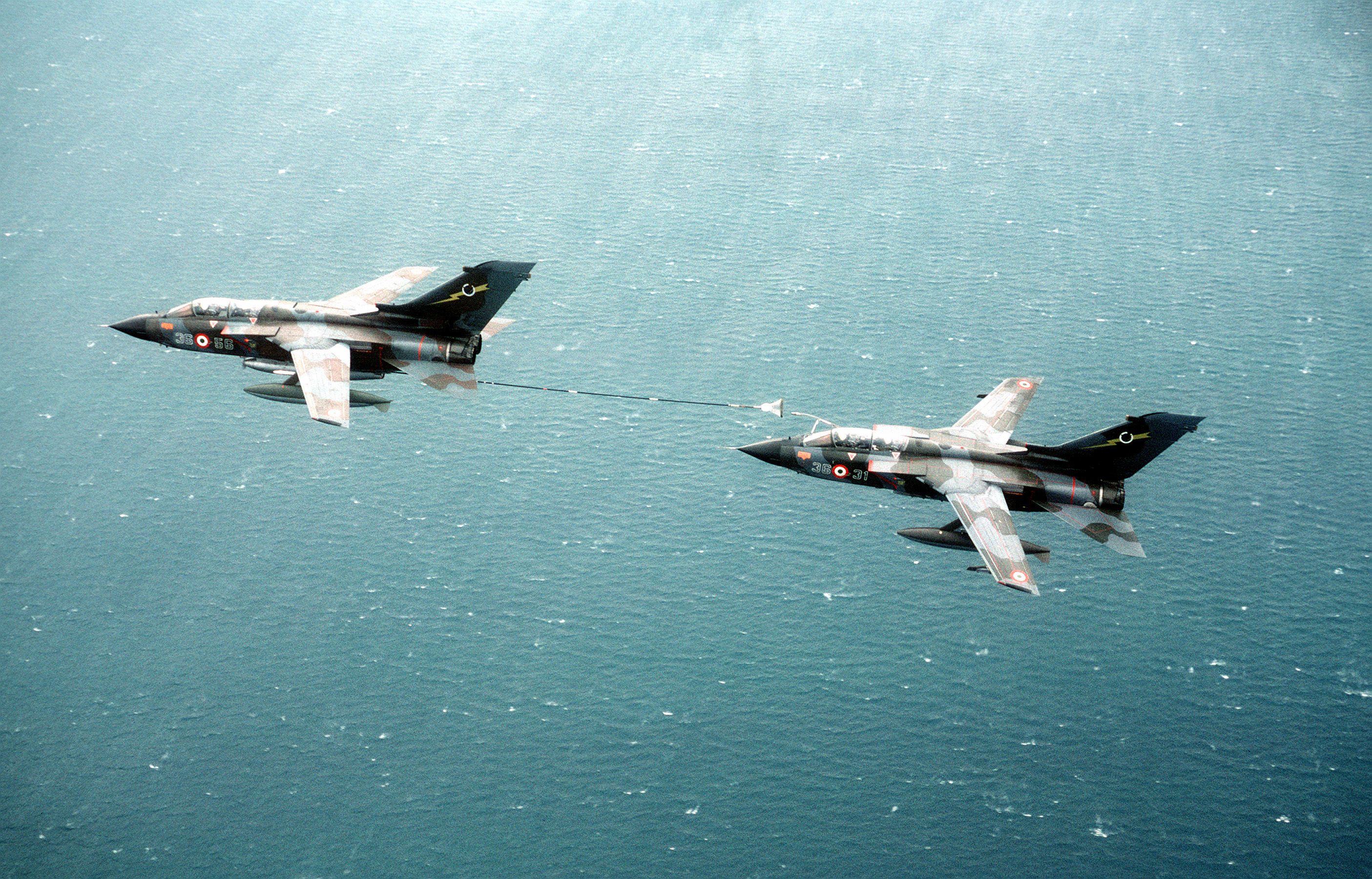 Italian_Tornados_refueling_during_Dragon_Hammer_1987.JPEG