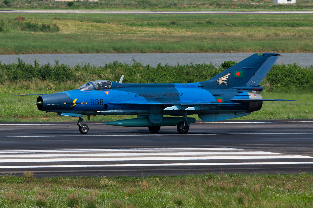 F-7BG+Airguard++F938,938++++Dhaka++++12-4-12.jpg