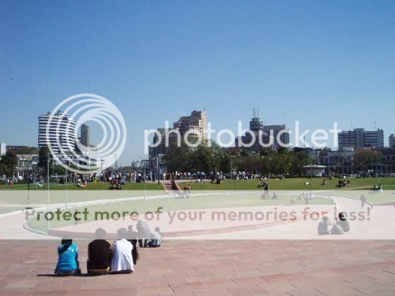 3351040-Central_Park_Connaught_Plac.jpg