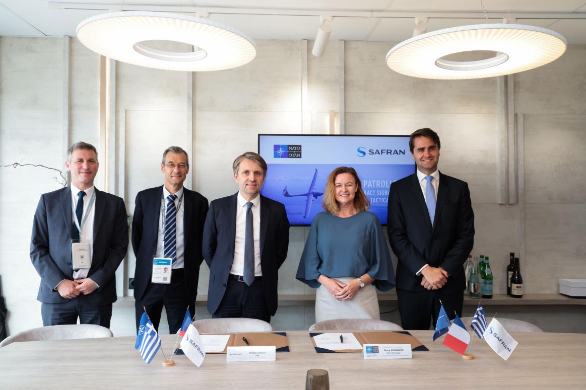 From left to right : Mr Paul Vassy, Senior Sales Manager, UAS Sales Department, Defense Division, Safran Electronics & Defense / Mr Jean-Christophe Mugler, Senior VP, Sales & Marketing, Defense Division, Safran Electronics & Defense / Mr Franck Saudo, CEO of Safran Electronics & Defense / Ms Stacy Cummings, General Manager – NATO Support and Procurement Agency (NSPA) : Mr James Cooper, Senior Officer to the General Manager – NATO Support and Procurement Agency (NSPA)