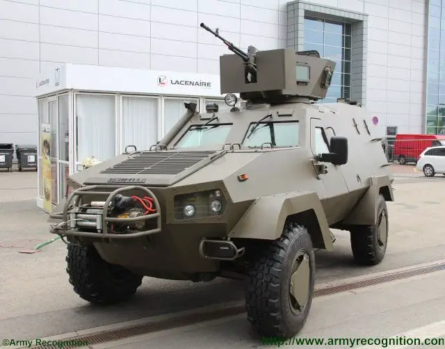 Upgraded_Lacenaire_s_Oncilla_armoured_personnel_carrier_unveiled_at_IDET_2015_640_001.jpg