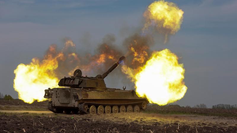 Ukraine-Überblick: Ein ukrainischer Panzer bei Gefechten im Osten des Landes am 7. Mai