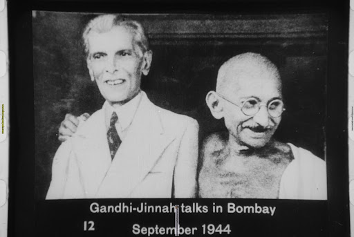Jinnah_and_Gandhi_Bombay_1944.jpg