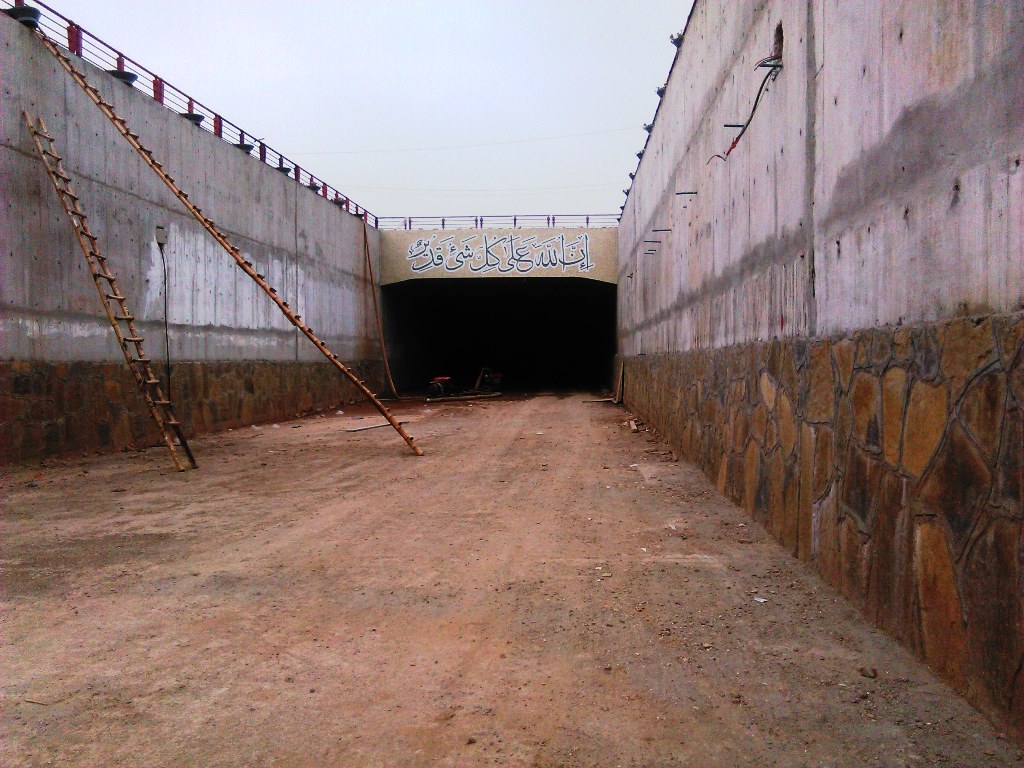 metro_isb_p_ground_tunnel1.jpg