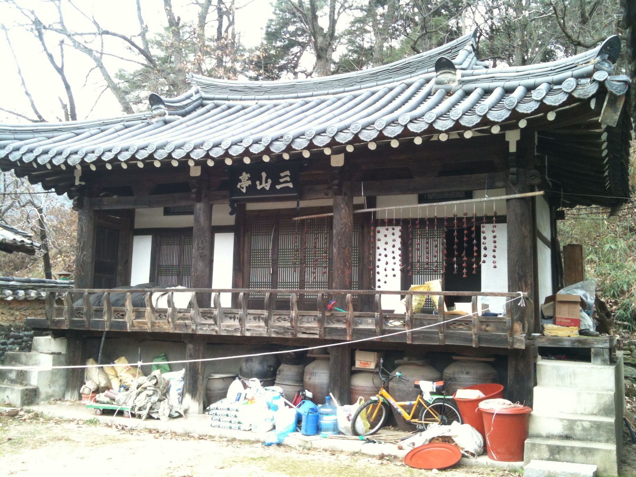 Korean_traditional_house.JPG