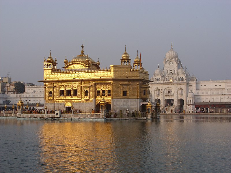 800px-Amritsar_Golden_Temple_3.JPG