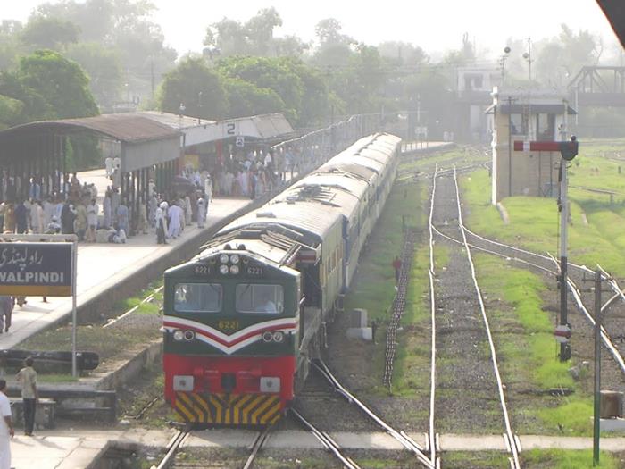 Rawalpindi_railway_station_baxav_Pak101(dot)com.jpg