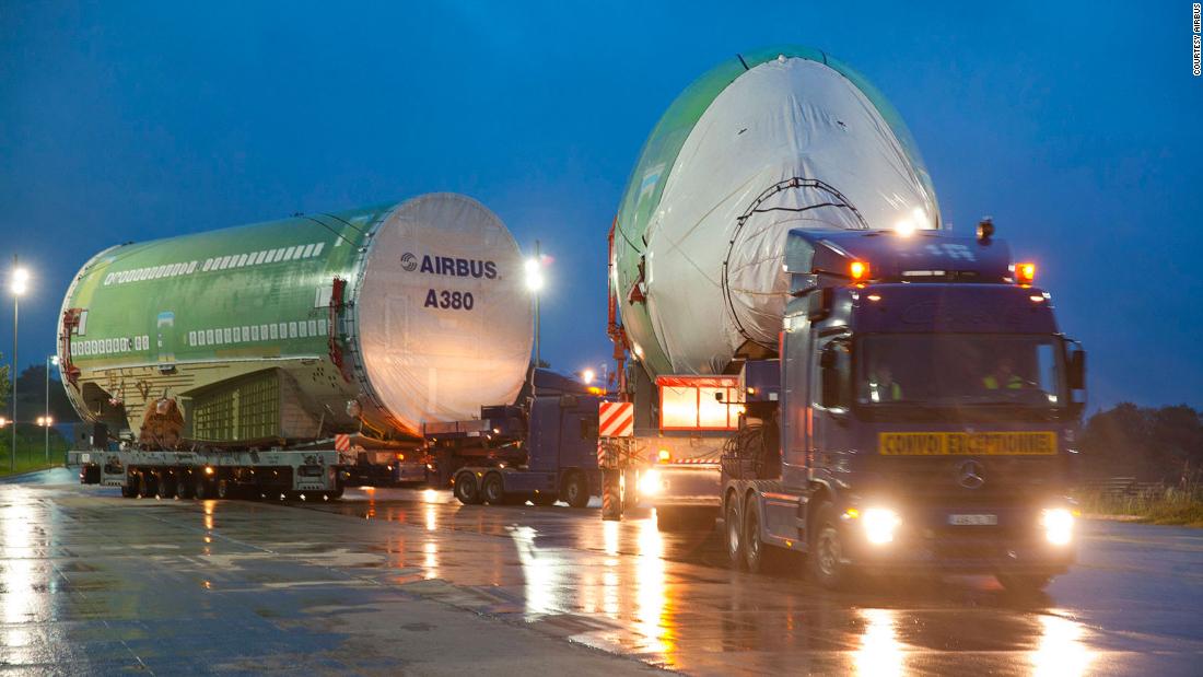 180103165619-a380-logistics---04-a380-qatar-fuselage-convoy-super-169.jpg