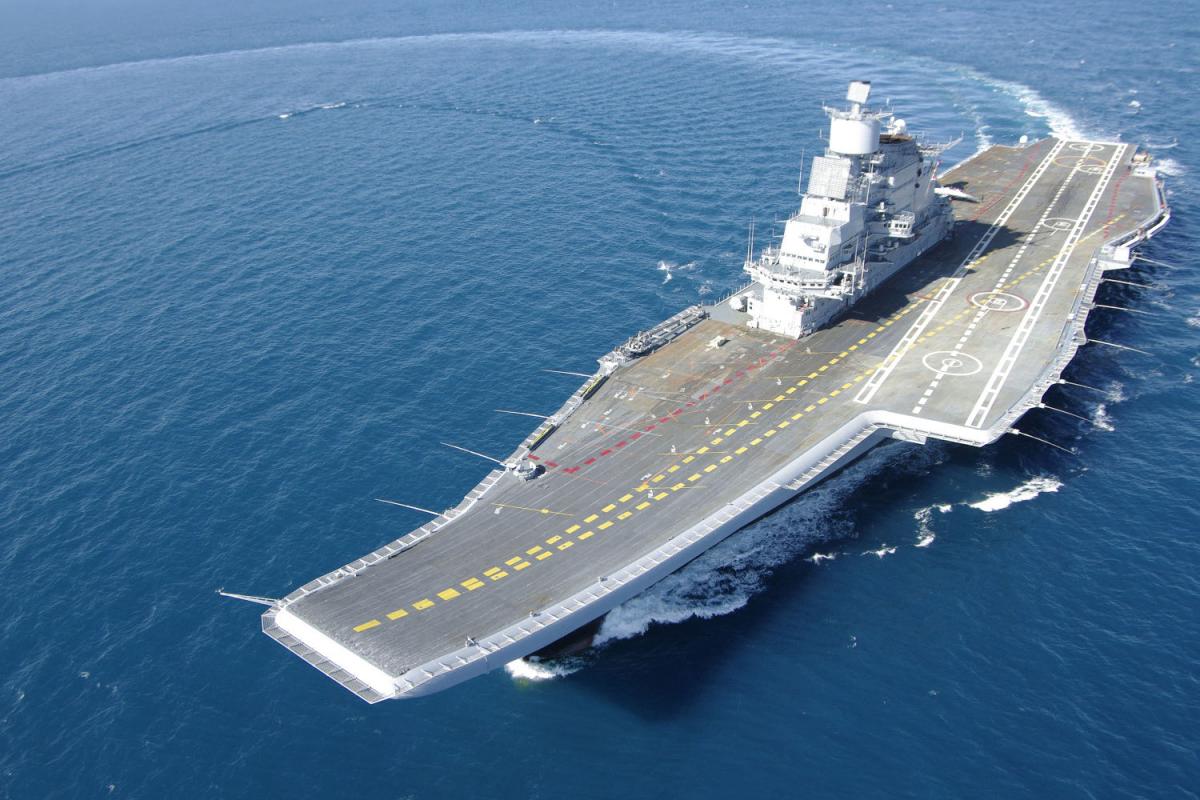 SHIP_CV_INS_Vikramaditya_R33_Trials_IN_lg.jpg